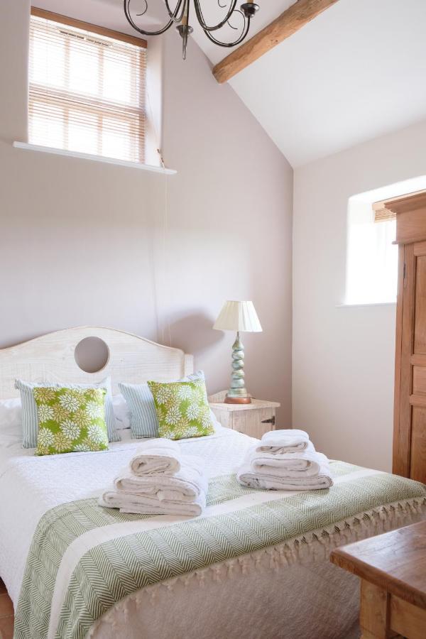 Swallow Barn At Millfields Farm Cottages Ashbourne  Eksteriør bilde
