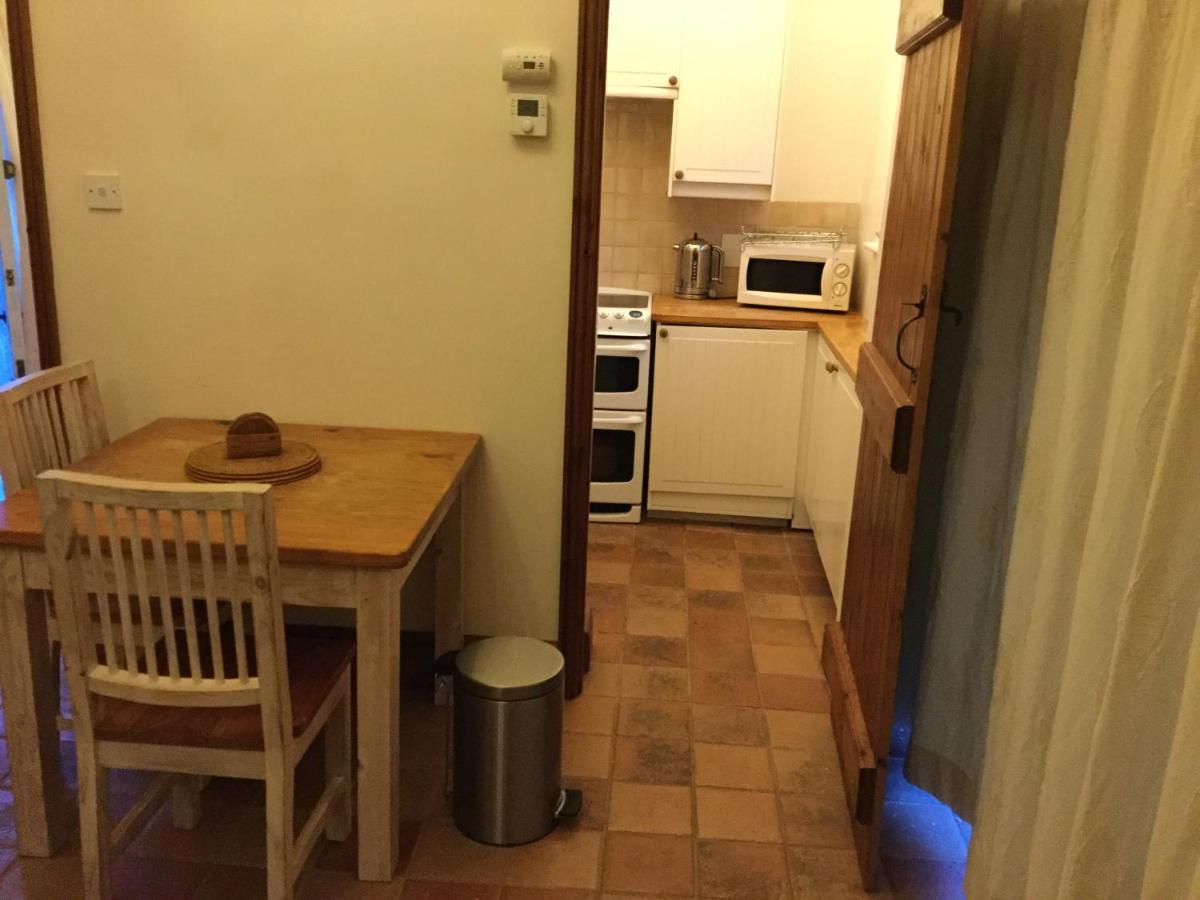 Swallow Barn At Millfields Farm Cottages Ashbourne  Eksteriør bilde